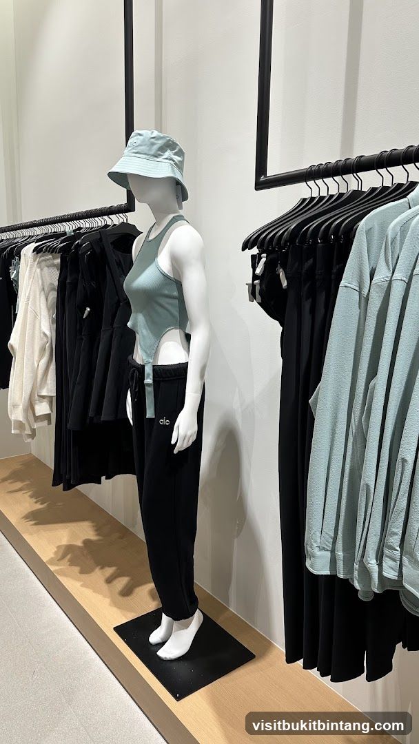 Mannequin in Athletic Wear