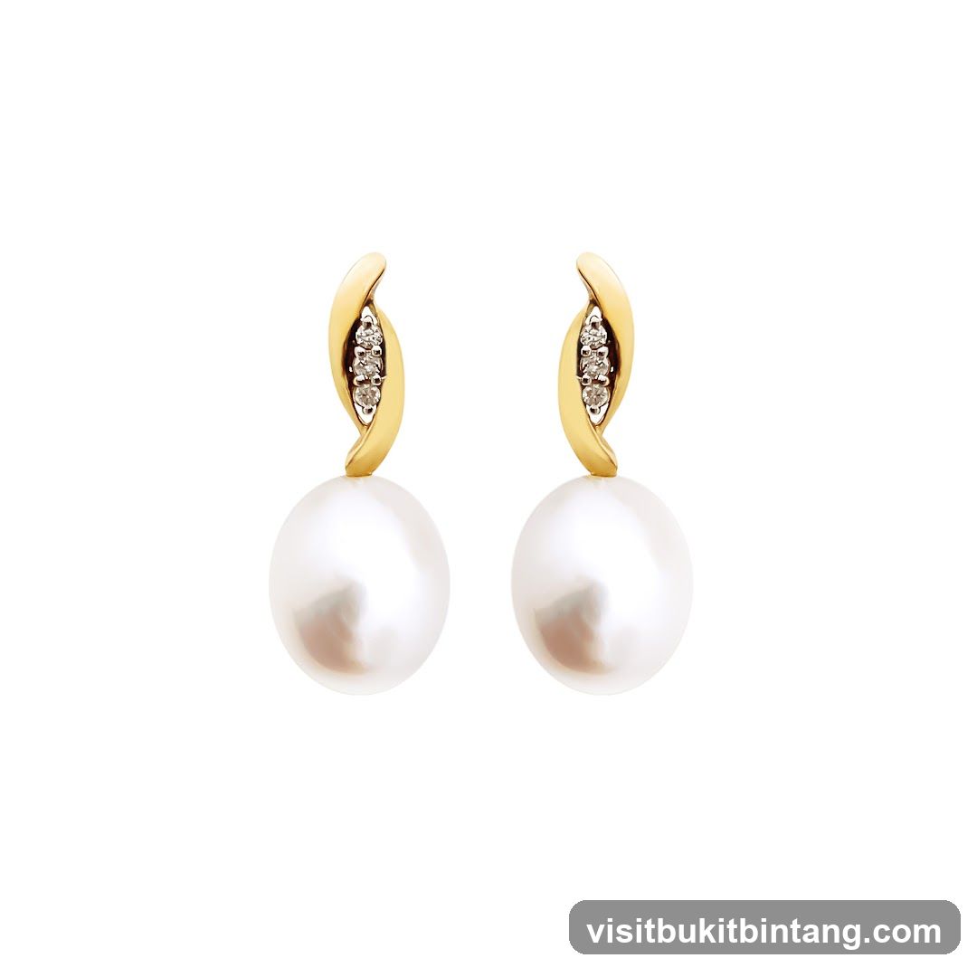 Pearl and Diamond Earrings