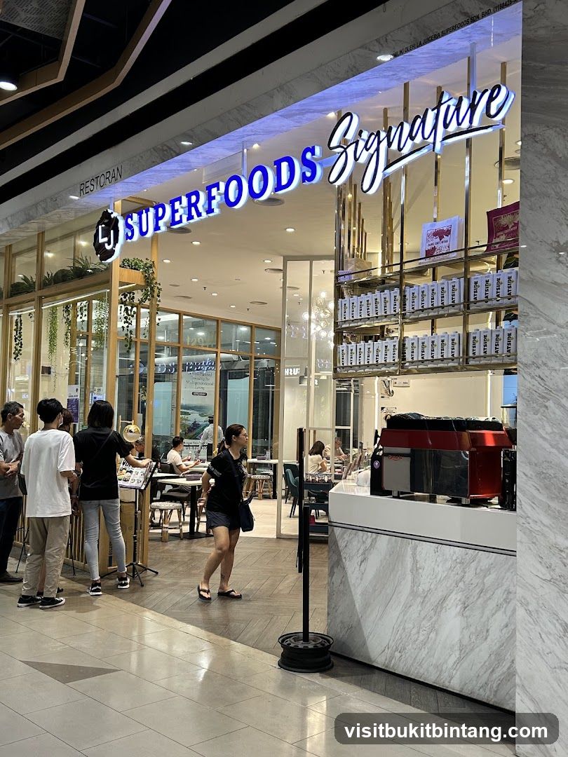 La Juiceria Superfoods • Atria Mall • Healthy Salad & Bowls PJ