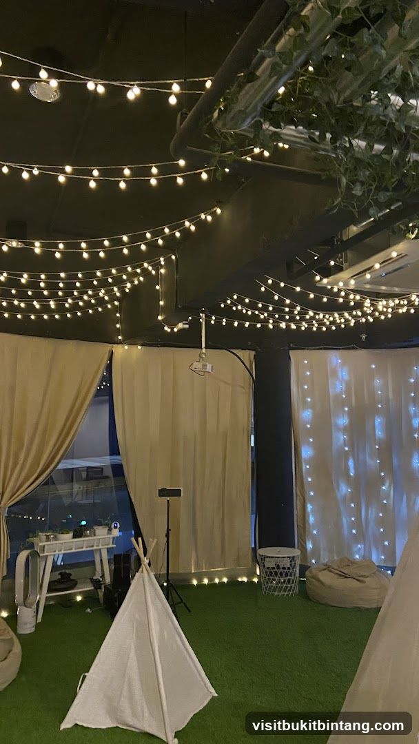 Cozy Glamping Setup