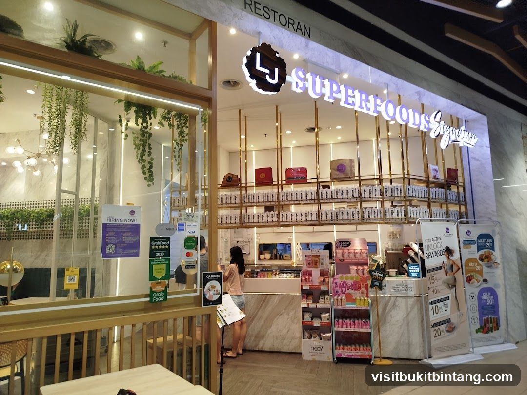 La Juiceria Superfoods • Atria Mall • Healthy Salad & Bowls PJ