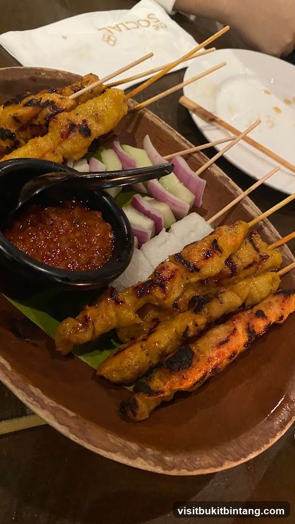 Chicken Satay with Peanut Sauce