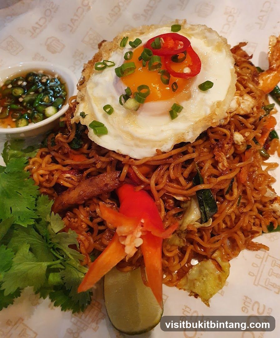 Noodles with Fried Egg