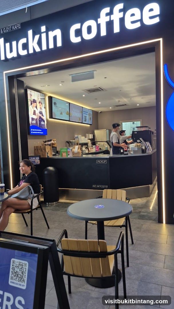 Luckin Coffee Storefront