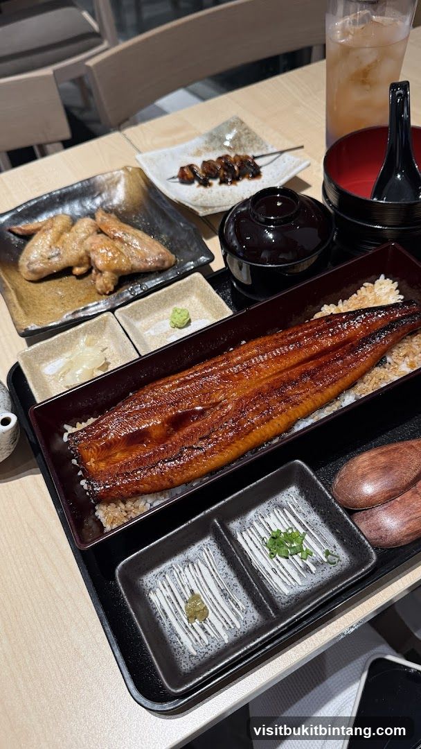 Unagi Donburi Meal