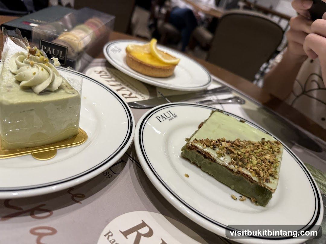 Desserts at PAUL