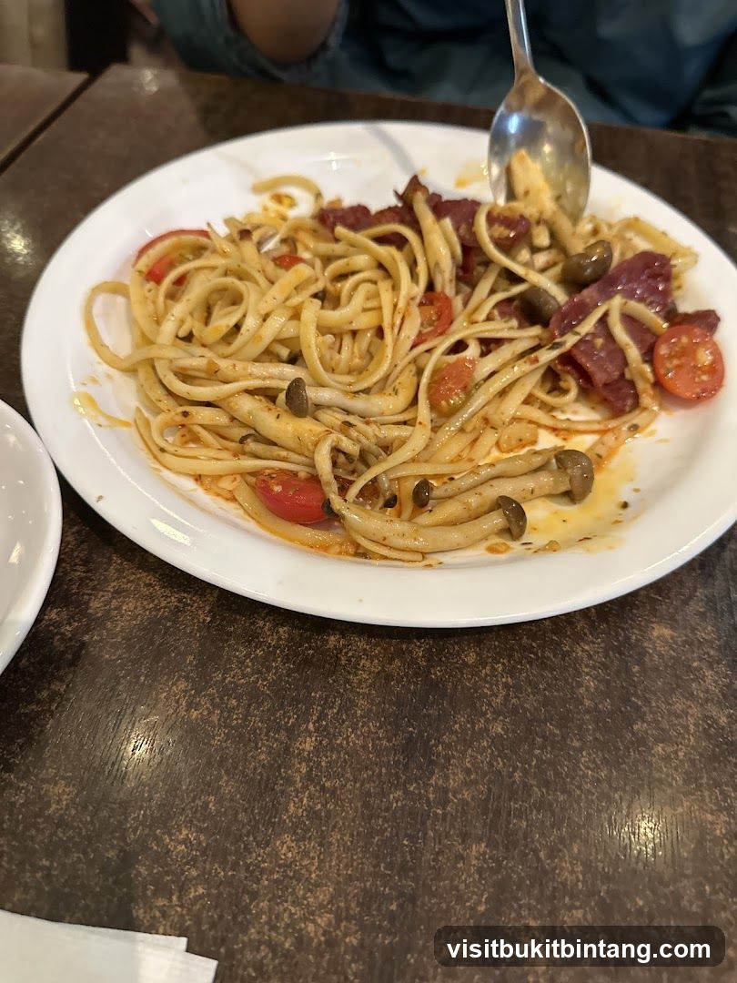Pasta with Mushrooms and Tomatoes
