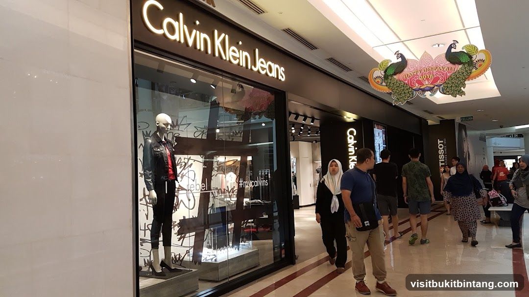 Calvin Klein Jeans Storefront
