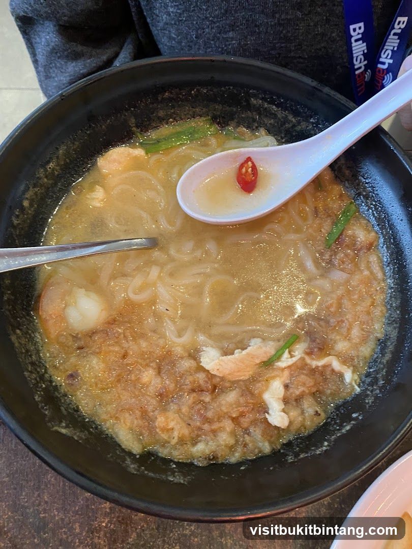 Noodle Soup with Shrimp and Chili