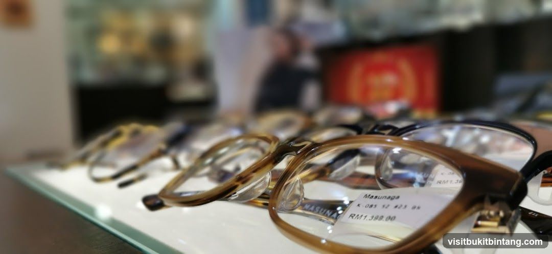Eyeglasses Display