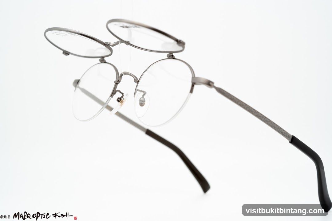 Eyeglasses