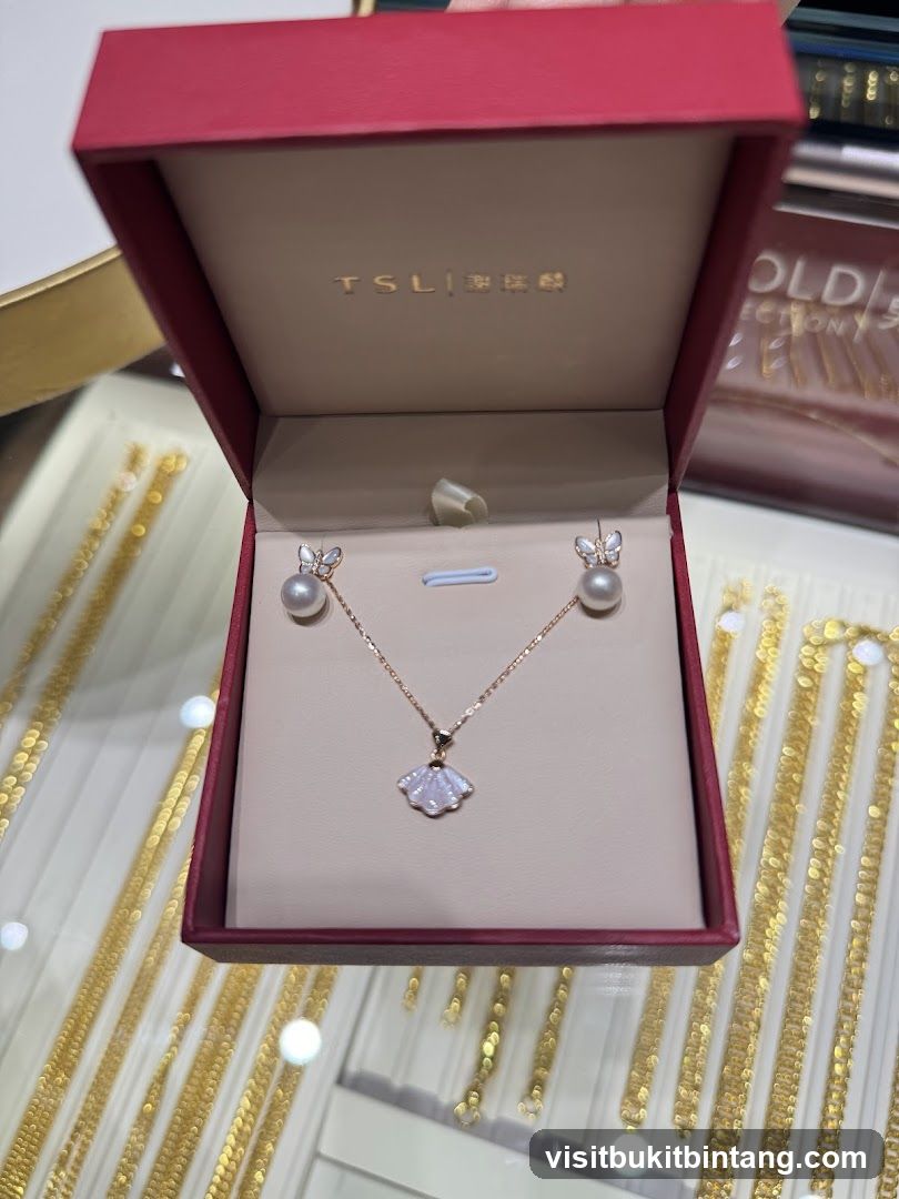 Jewelry Set in a Box