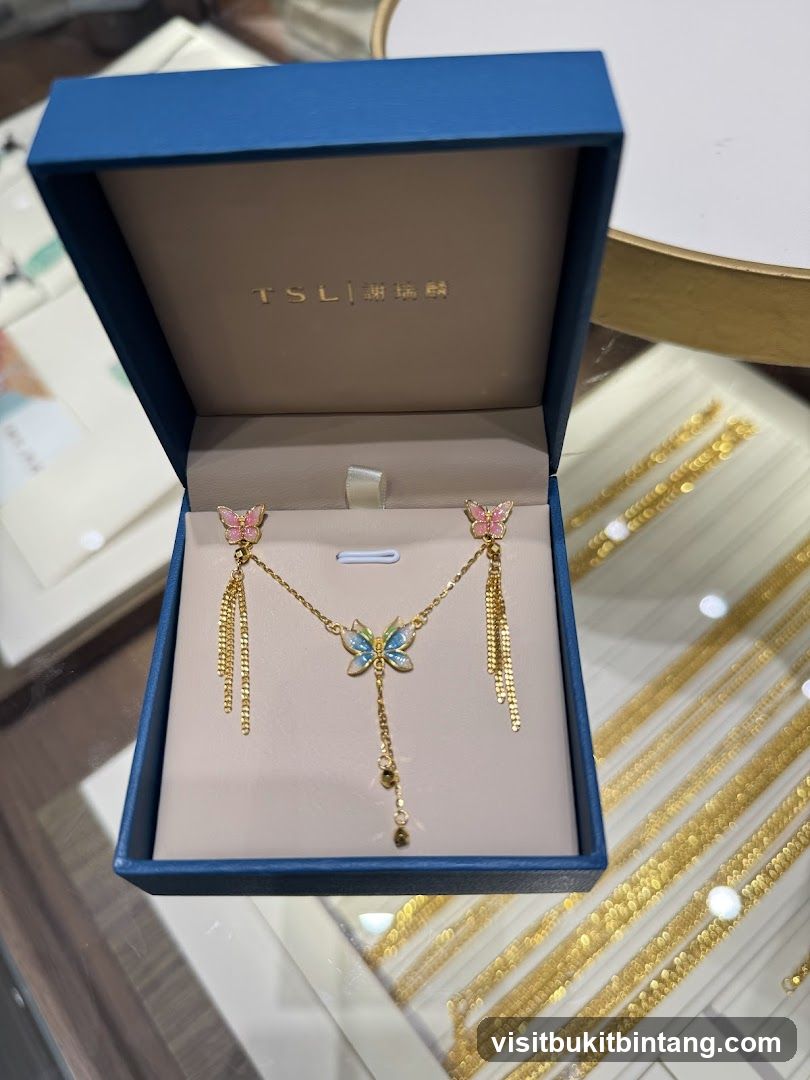 Jewelry Set in Box
