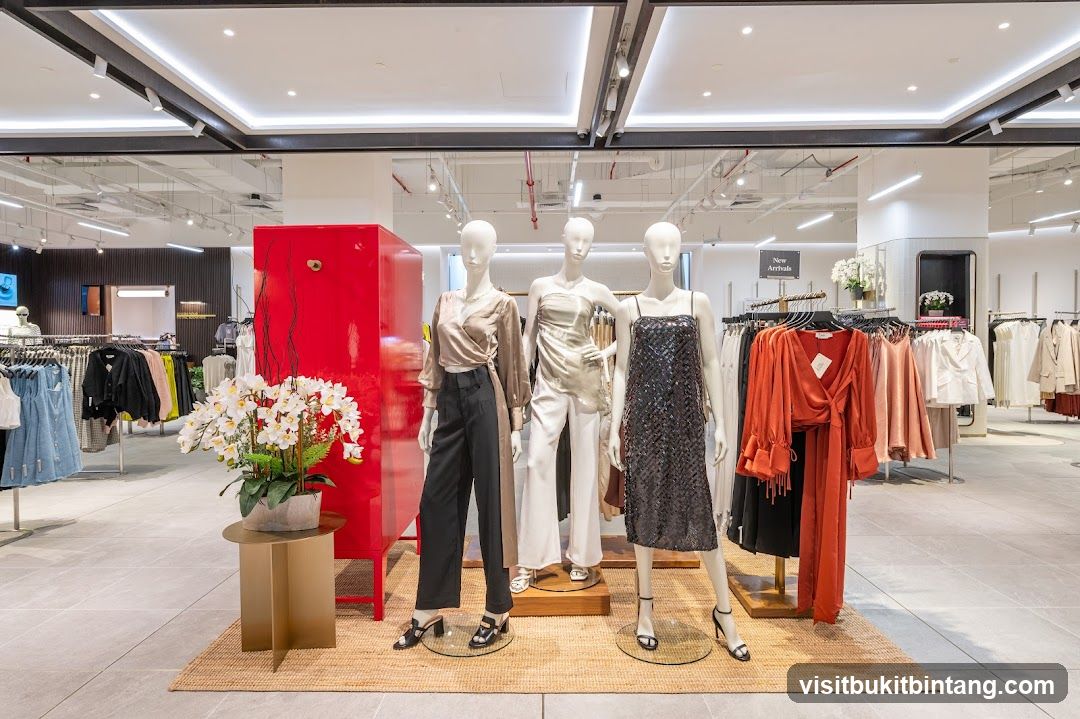 Fashion Store Display