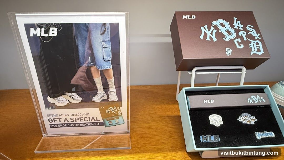 MLB Shoe Customization Kit Display