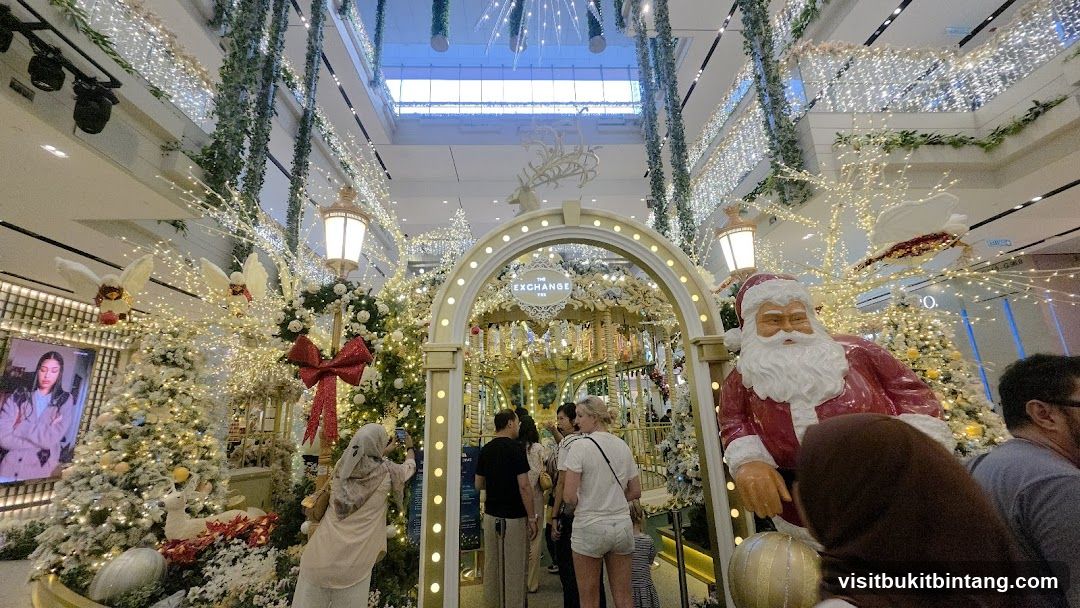 Christmas Decorations in a Mall