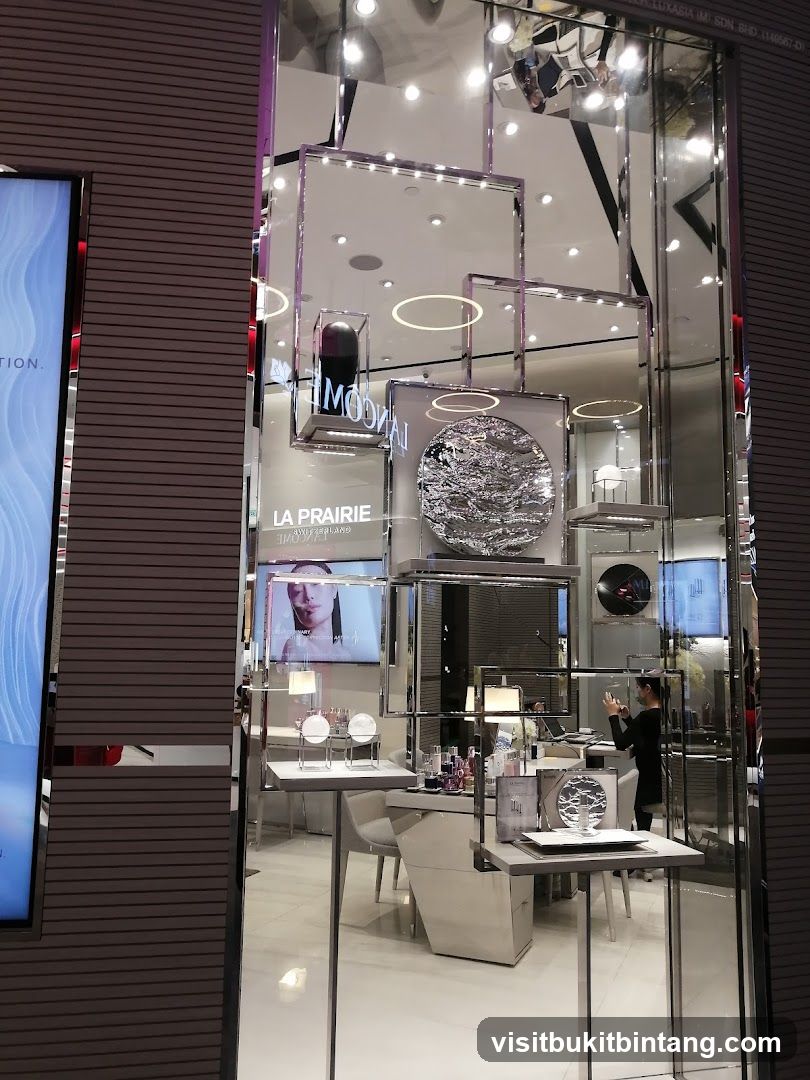 La Prairie Store Display