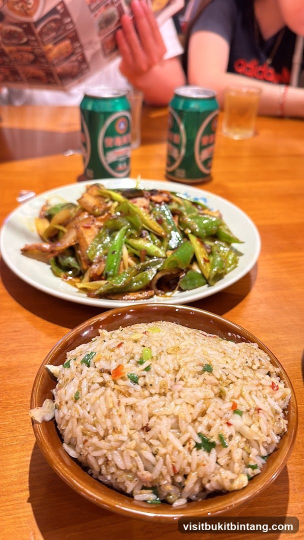 Fried Rice and Stir-Fried Dish with Beer