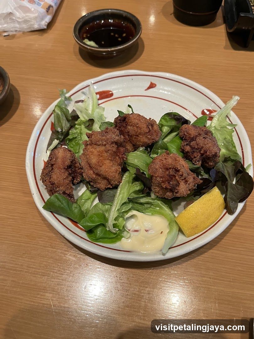 Fried Chicken Salad with Sauce