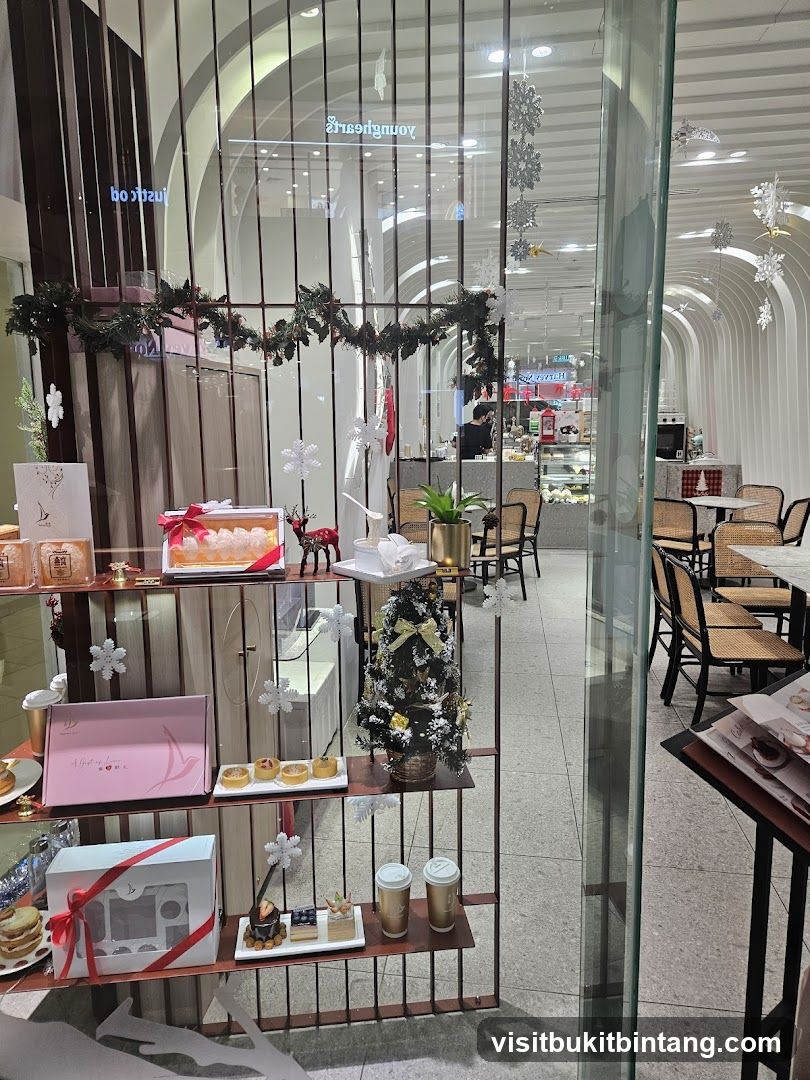 Cafe Display with Holiday Decorations