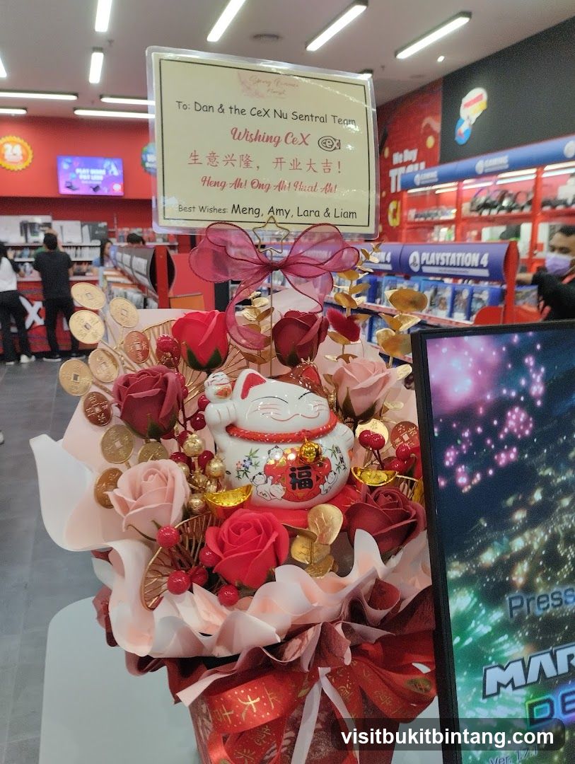 Floral Arrangement with Maneki-neko