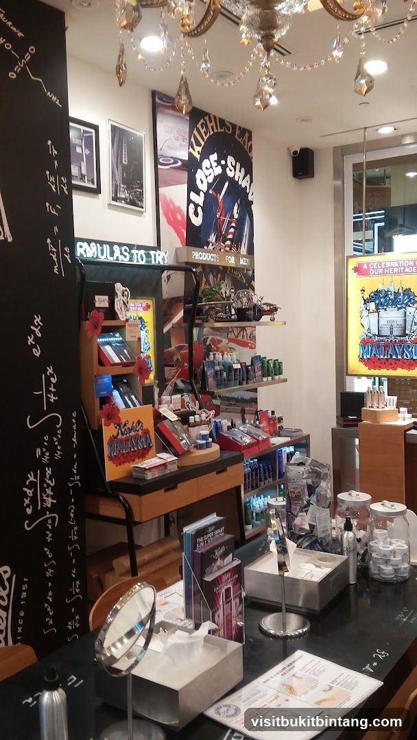Kiehl's Store Interior