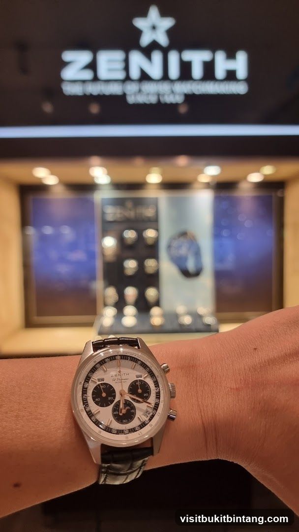 Zenith Watch Display