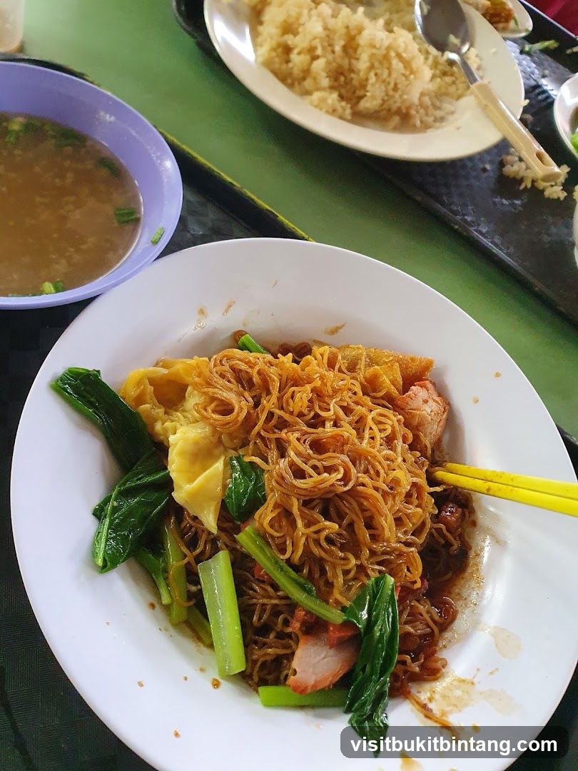 Noodles with Char Siu and Vegetables