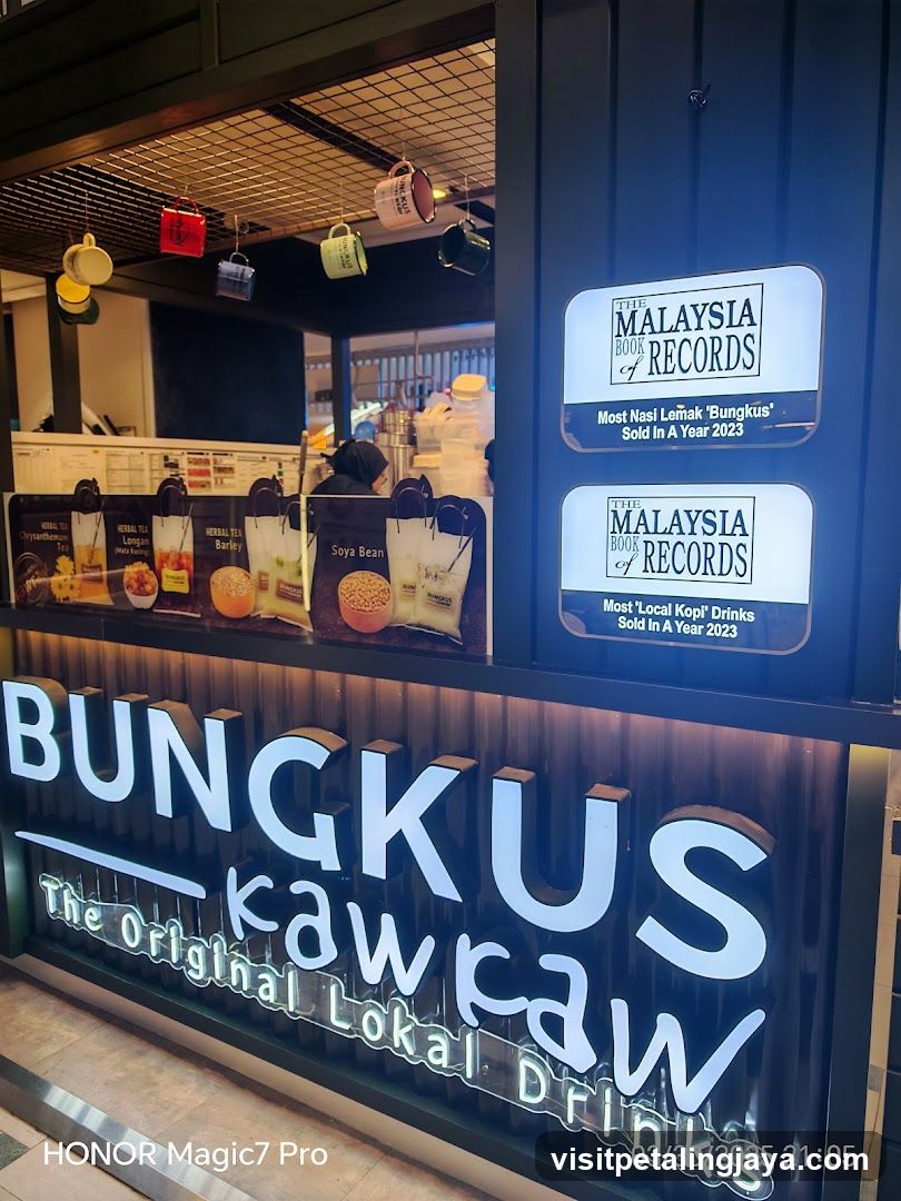 Bungkus Kaw Kaw @ Low Yat Plaza