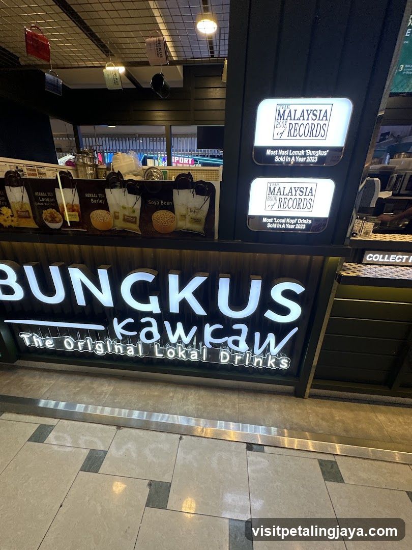 Bungkus Kawkaw Storefront Interior View