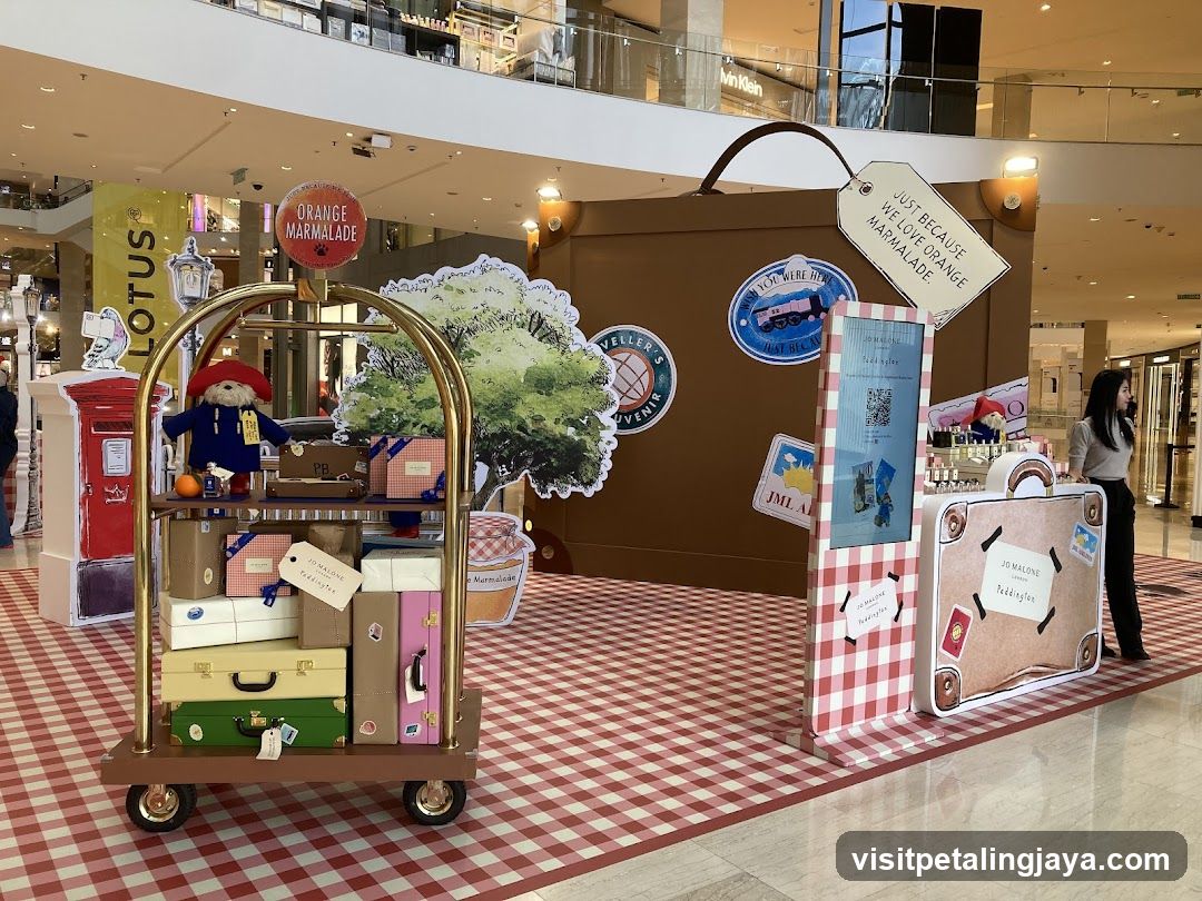 Lotte Mart Display