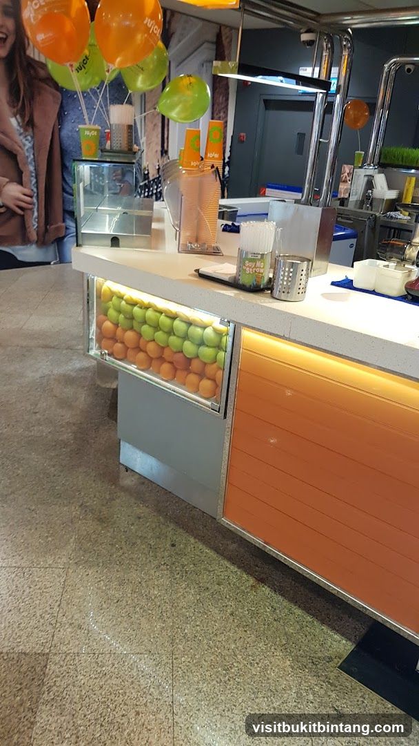 Juice Bar Counter with Fruit Display