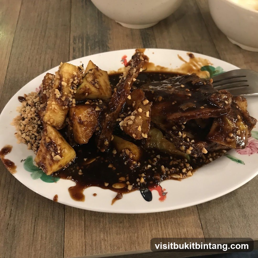 Rojak with Peanuts and Sauce