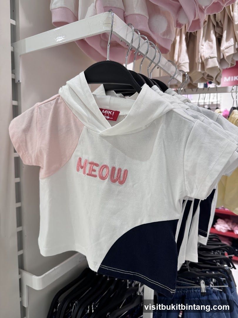 Children's T-shirt with "MEOW" embroidery