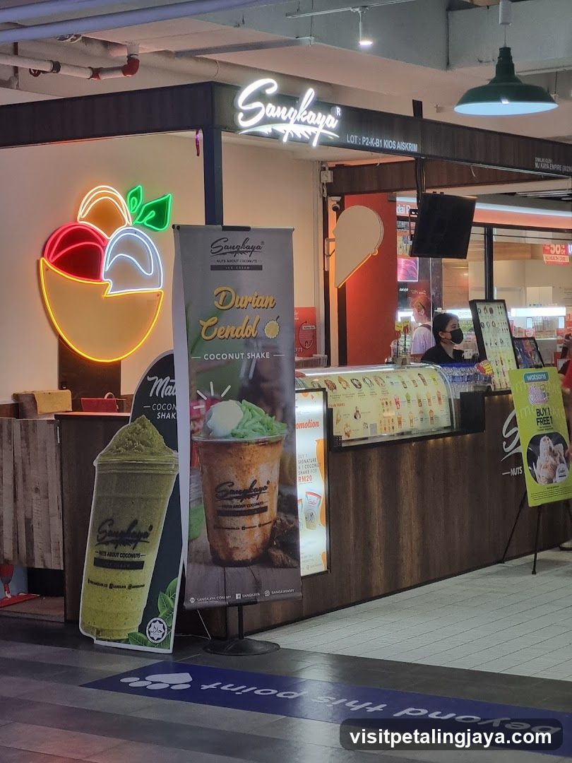 Sanghaka Storefront Display