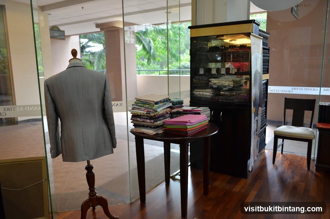 Tailored Suit Display