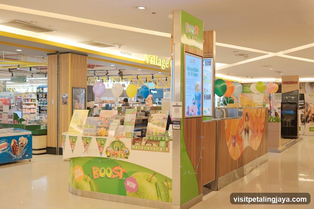 Boost Juice Kiosk in Mall