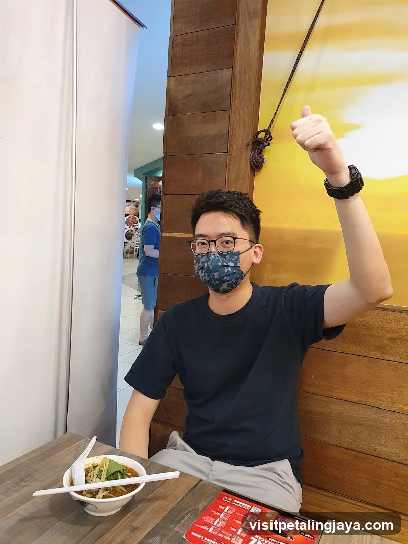 Dining with a bowl of noodles
