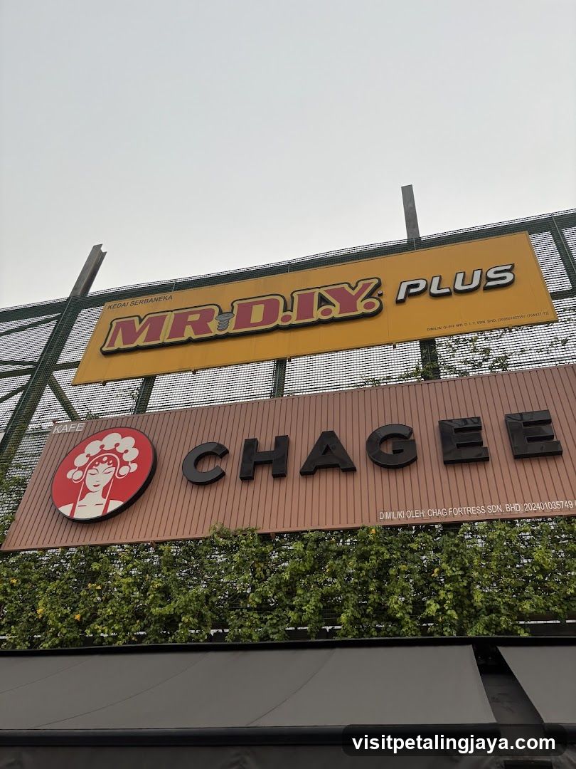 MR.D.I.Y. PLUS and CHAGEE Storefront