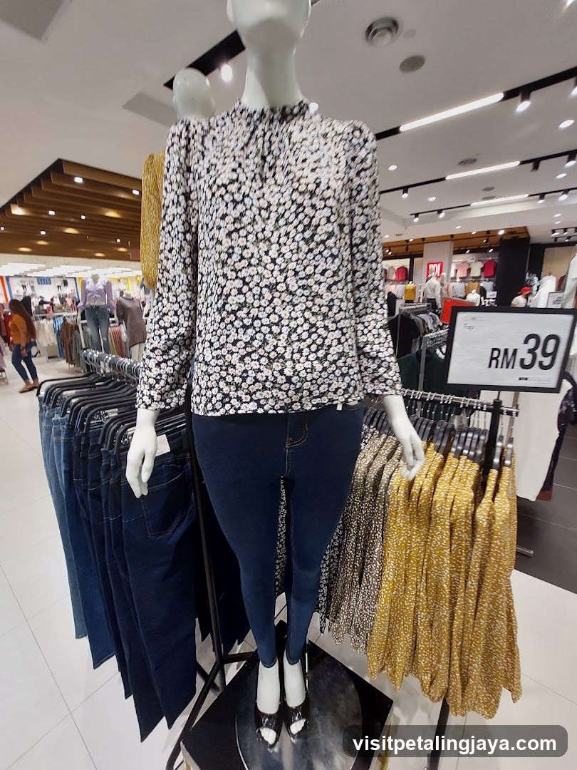 Fashion Store Interior Display