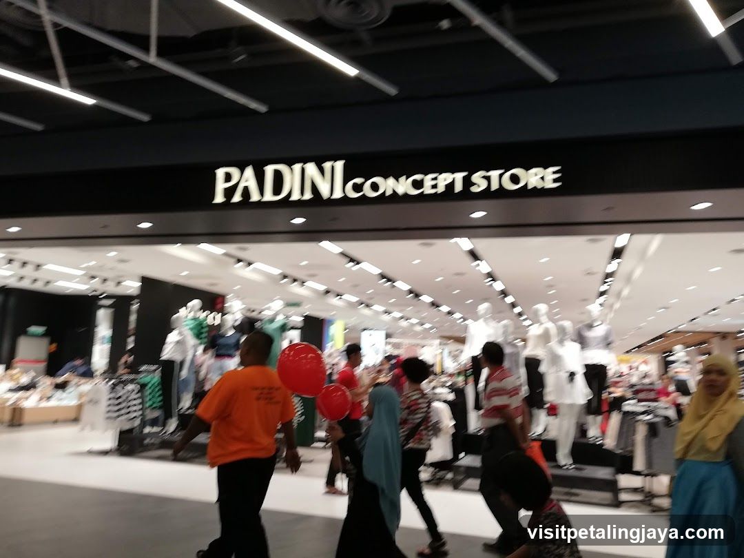 Padini Concept Store Entrance