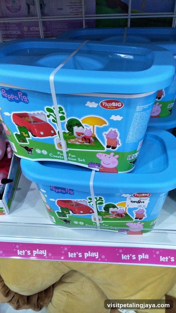 Peppa Pig Toy Set Display
