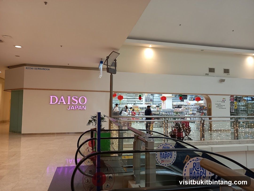 DAISO The Curve