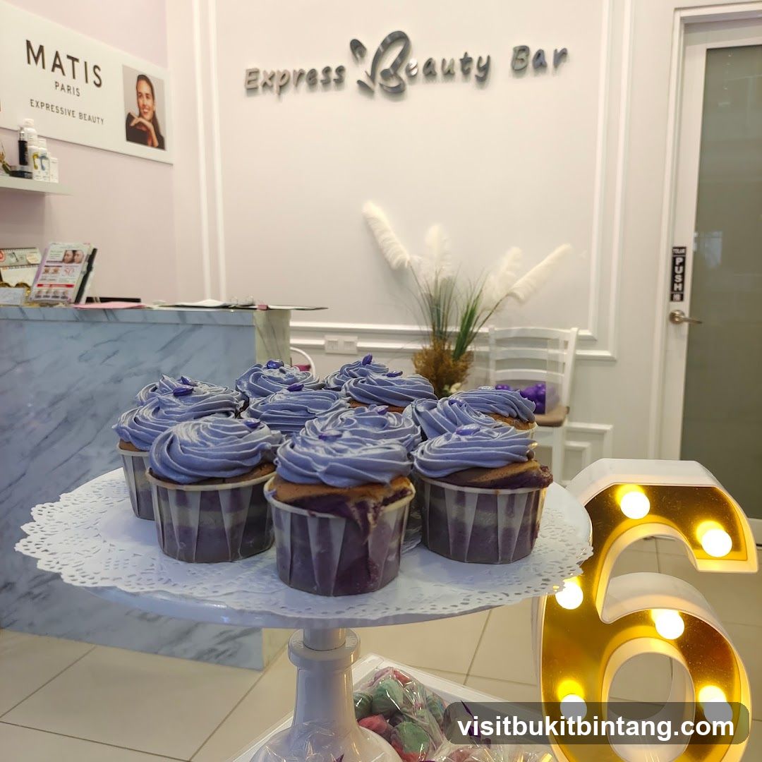 Cupcakes at Beauty Bar