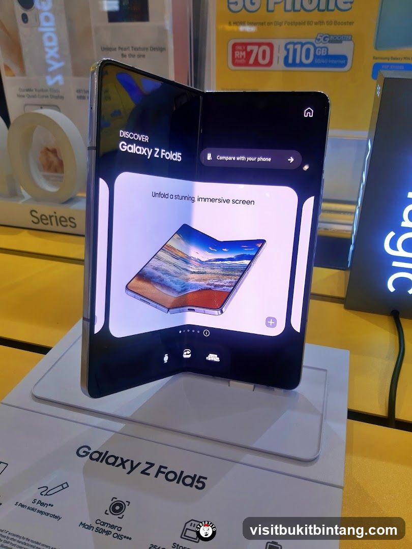 Samsung Galaxy Z Fold5 Display