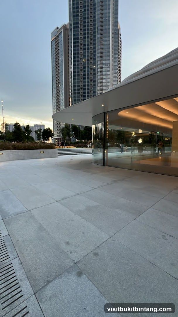 Apple The Exchange TRX