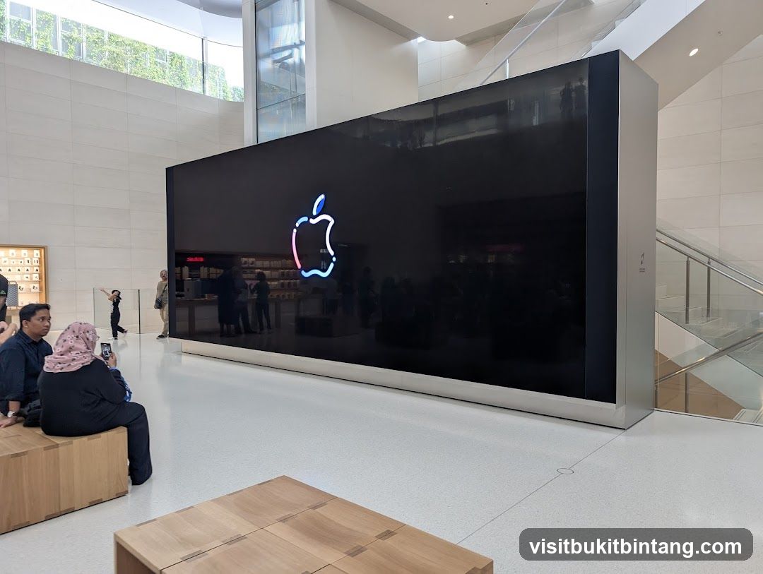 Apple Store Interior