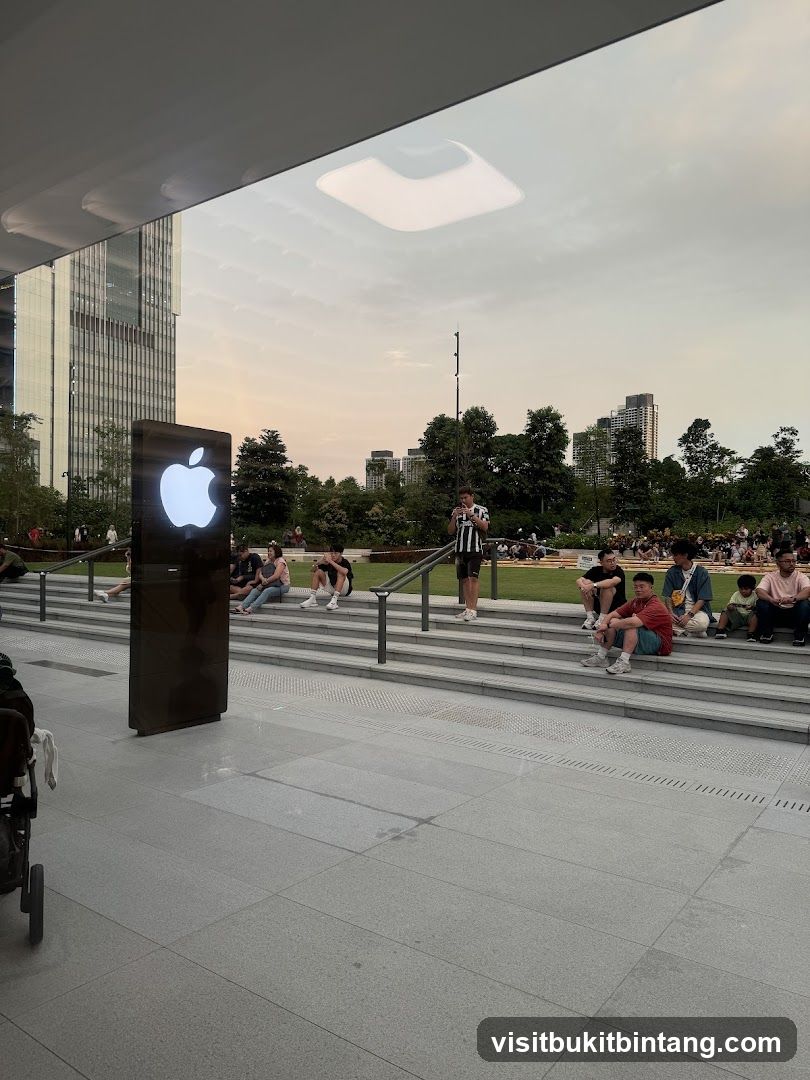 Apple Store Exterior