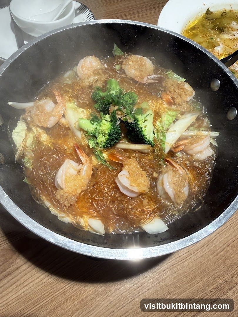 Steamed Seafood Noodles
