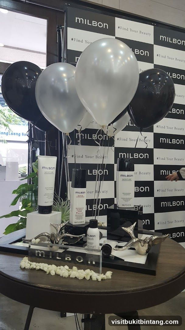 Milbon Product Display